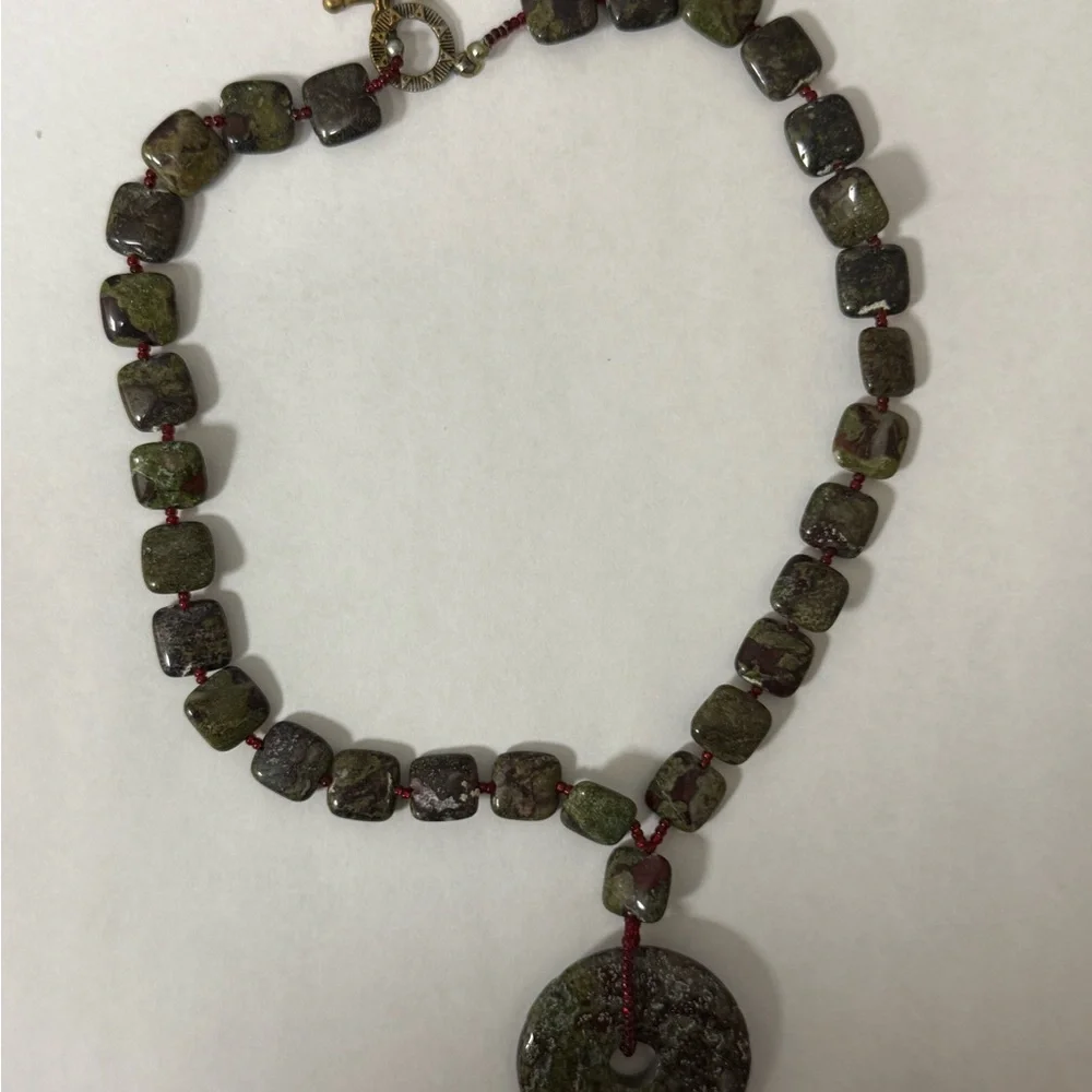 NATURAL JASPER STONES GRAINED SHAPES 10